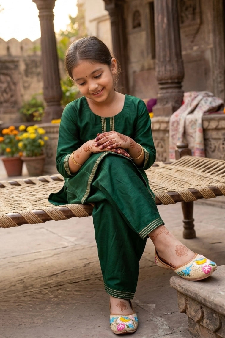 Natural Jute Embroidery Jutti