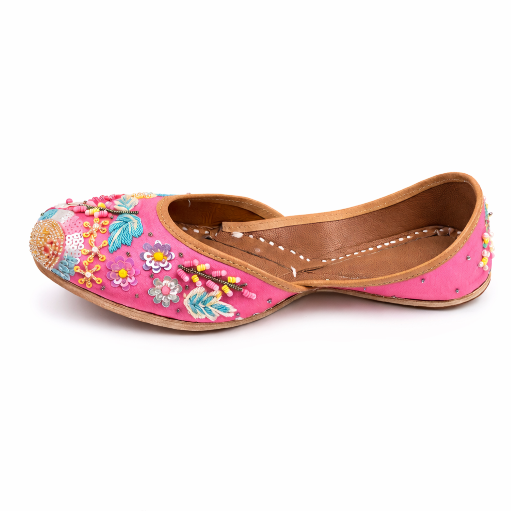 Handcrafted Pink Floral Embroidered Jutti.