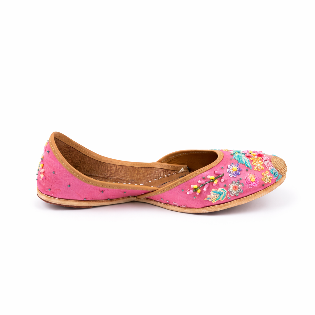 Handcrafted Pink Floral Embroidered Jutti.