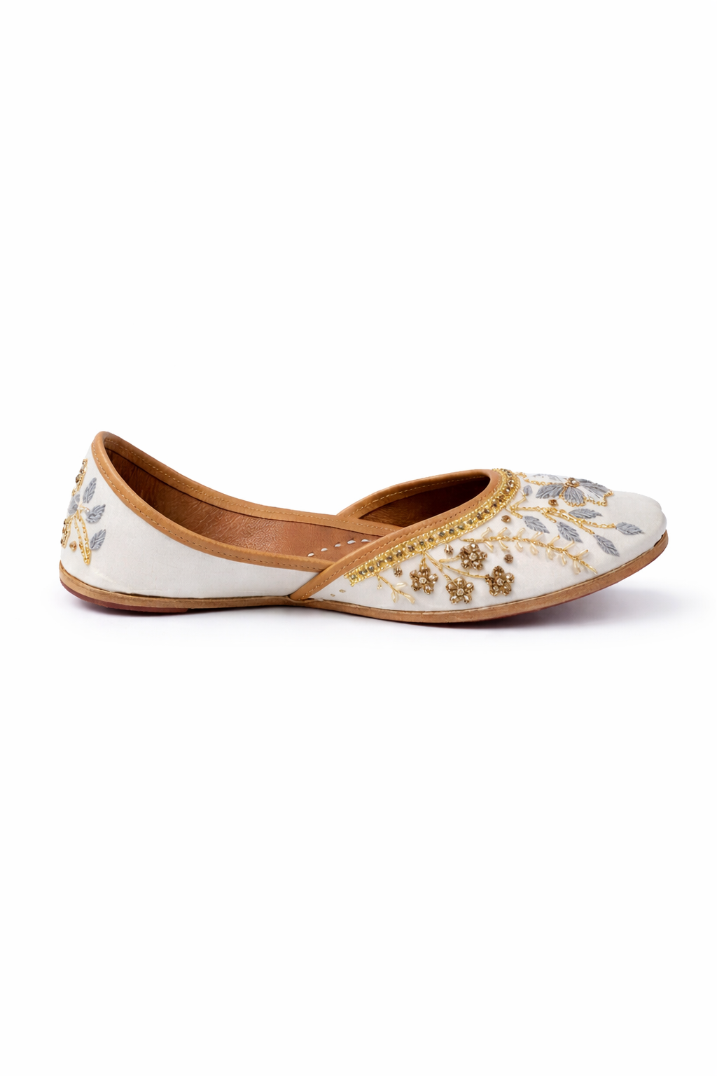 Royal Ivory Embroidered Jutti.
